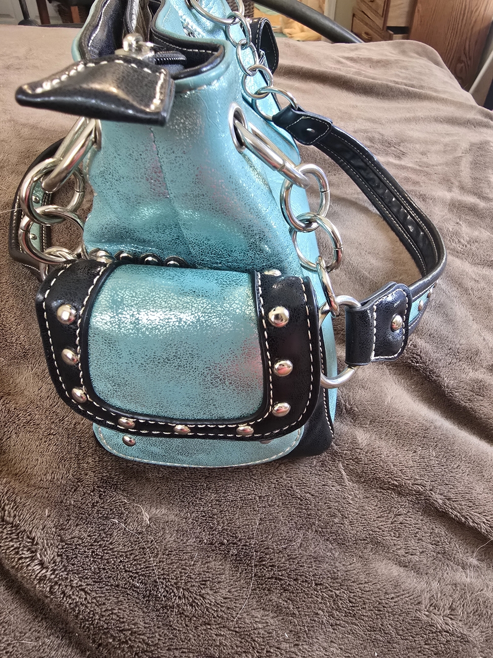 Pirate Turquoise Skull and Crossbones Bling Embellished Women’s Handbag - Picture 6 of 15